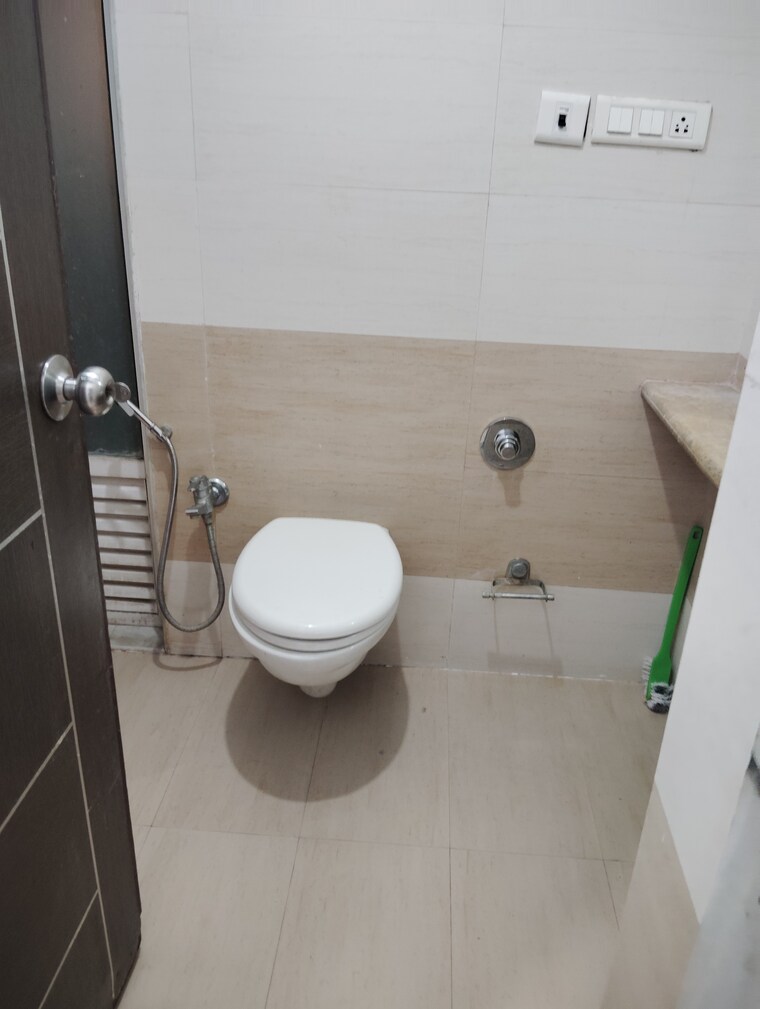 Bathroom, nahar-amrit-shakti 3 Bedroom 1499 Sq.Ft. Apartment In Chandivali Mumbai 8487602