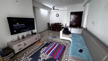 Bedroom in 2.5 BHK Apartment at DLF Westend Heights New Town, Akshayanagar – for Rent