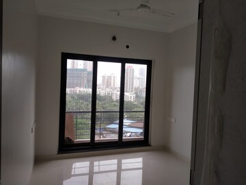 Room in 1 BHK Apartment at K Raheja Raheja Residency, Malad East – for Sale