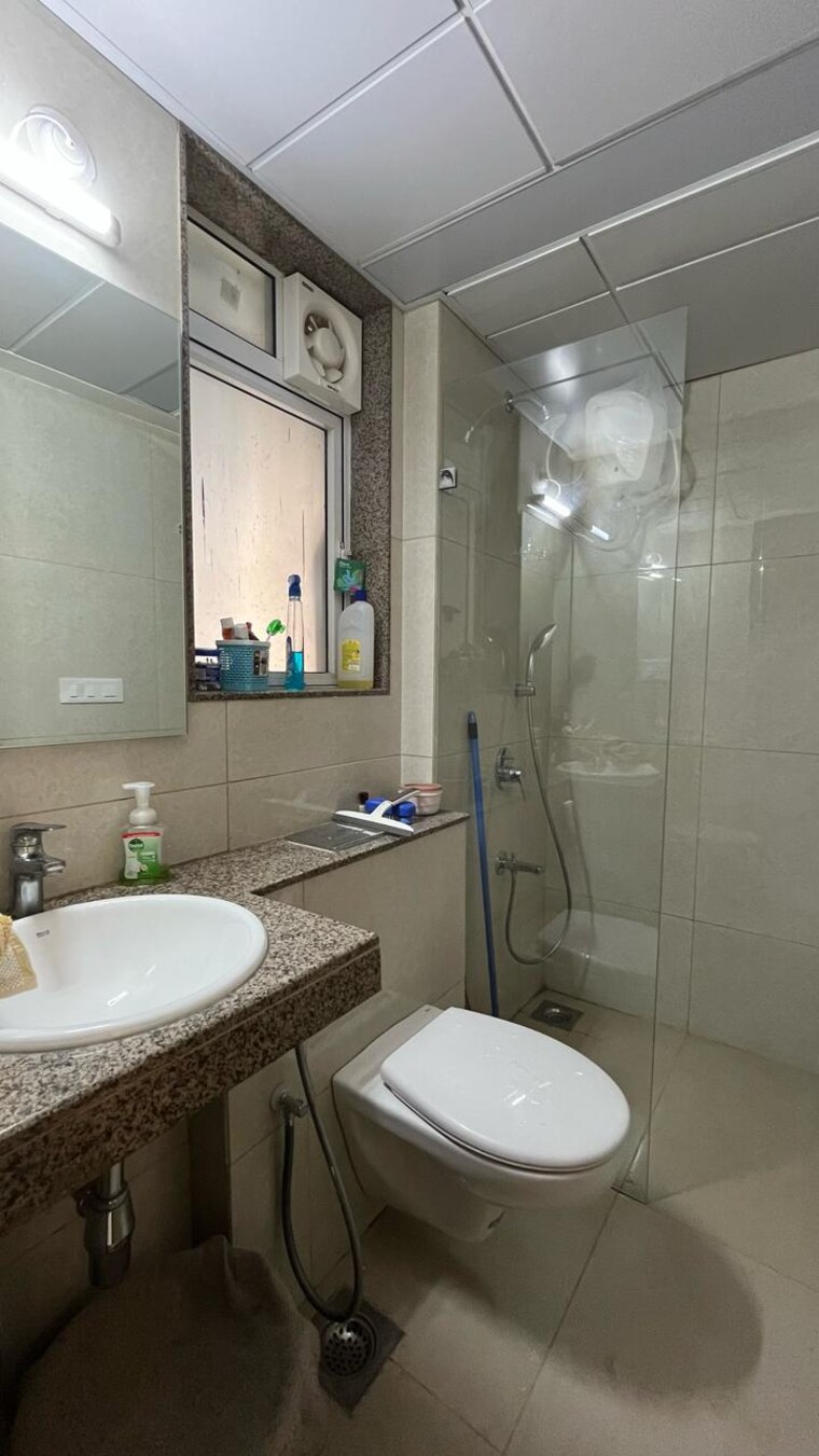 Bathroom, nahar-amrit-shakti 3 Bedroom 1499 Sq.Ft. Apartment In Chandivali Mumbai 8487658
