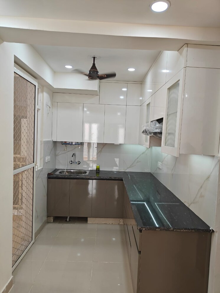 Kitchen, akj-novel-valley 3.5 Bedroom 2100 Sq.Ft. Villa In Sector 16b Greater Noida Greater Noida 8487754