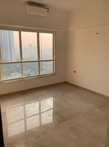 Room in 2 BHK Apartment at Ekta Tripolis, Goregaon West – for Rent