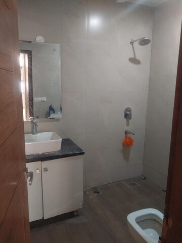 Bathroom in 4 BHK Apartment at Ireo Skyon, Sector 60 – for Sale