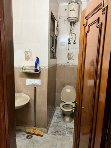 Bathroom in 3 BHK Apartment at Vikram Nagar – for Rent