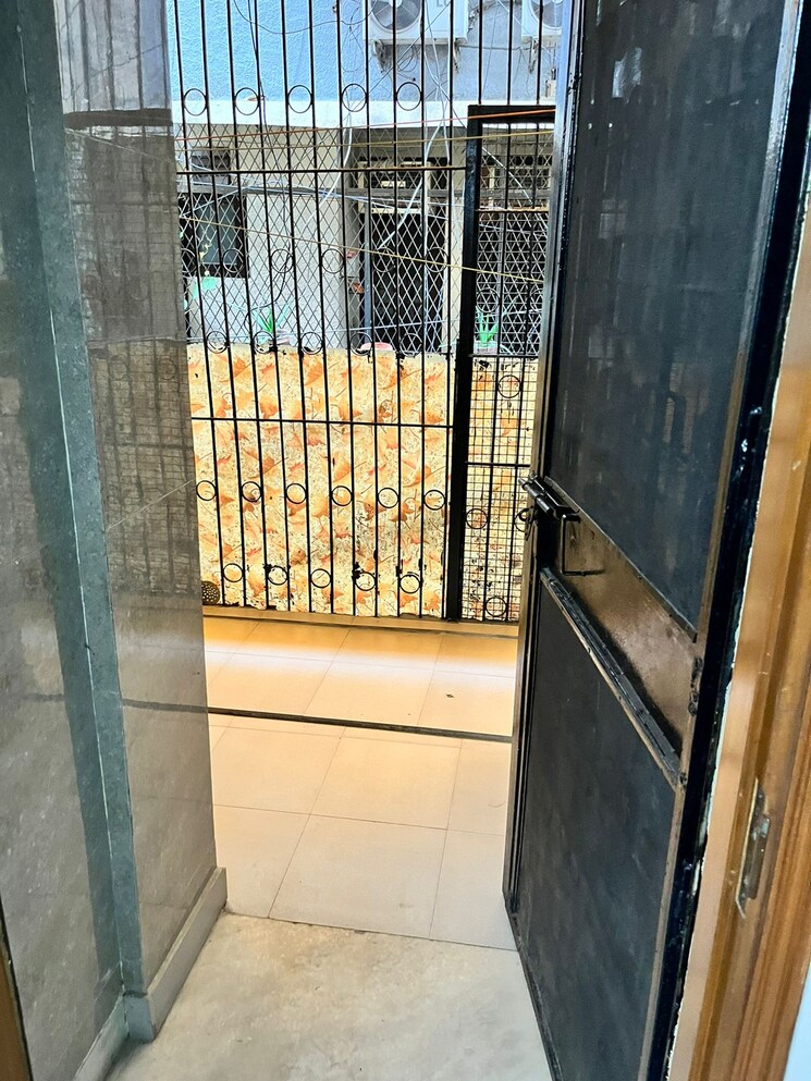 Balcony, vikram nagar 3 Bedroom 1240 Sq.Ft. Apartment In Vikram Nagar Delhi 8488128