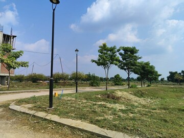 Master Bedroom in 5 BHK Villa at Omaxe Metro City, Kalli Paschim – for Sale