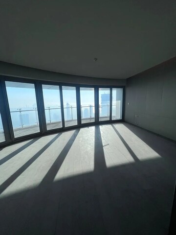 Room in 5 BHK Apartment at Lodha Complex Lower Parel, Lower Parel – for Rent