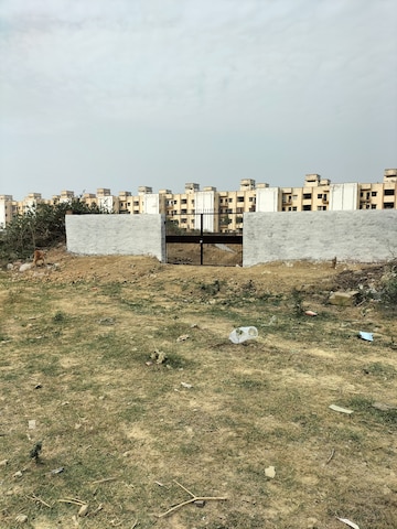 Plot Area in  Land at Wazirganj – for Rent