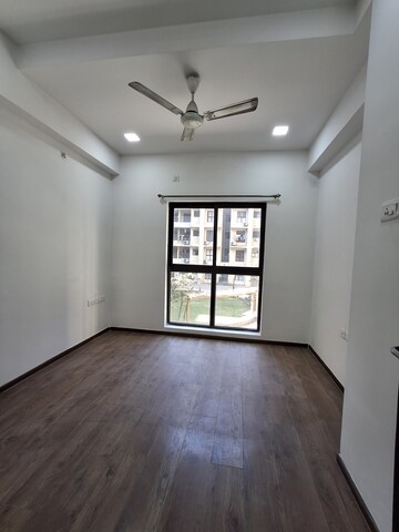 Room in 2 BHK Apartment at CCI Rivali Park Stargaze, Borivali East – for Rent