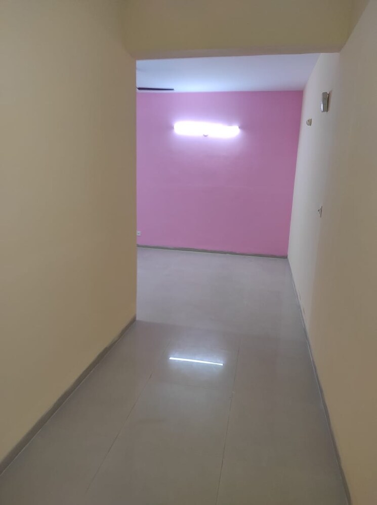 Room, signature-roselia-phase-2 2 Bedroom 594 Sq.Ft. Apartment In Sector 95a Gurgaon 8488089