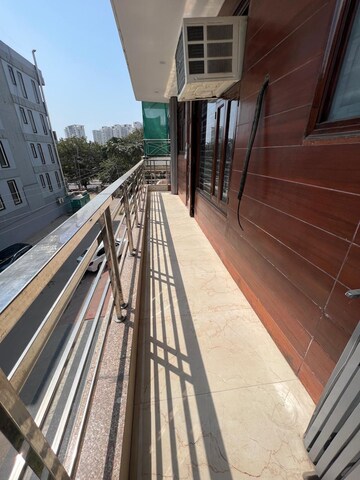 Balcony in 3 BHK Builder Floor at Sector 46 – for Rent