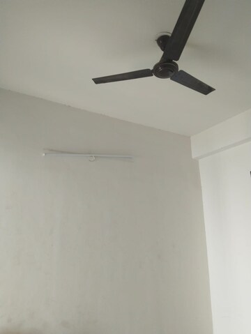 Room in 2 BHK Apartment at Signature Global The Roselia, Sector 95a – for Rent