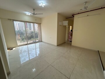 2 BHK Apartment For Rent in DB Parkwoods, Ghodbunder Road