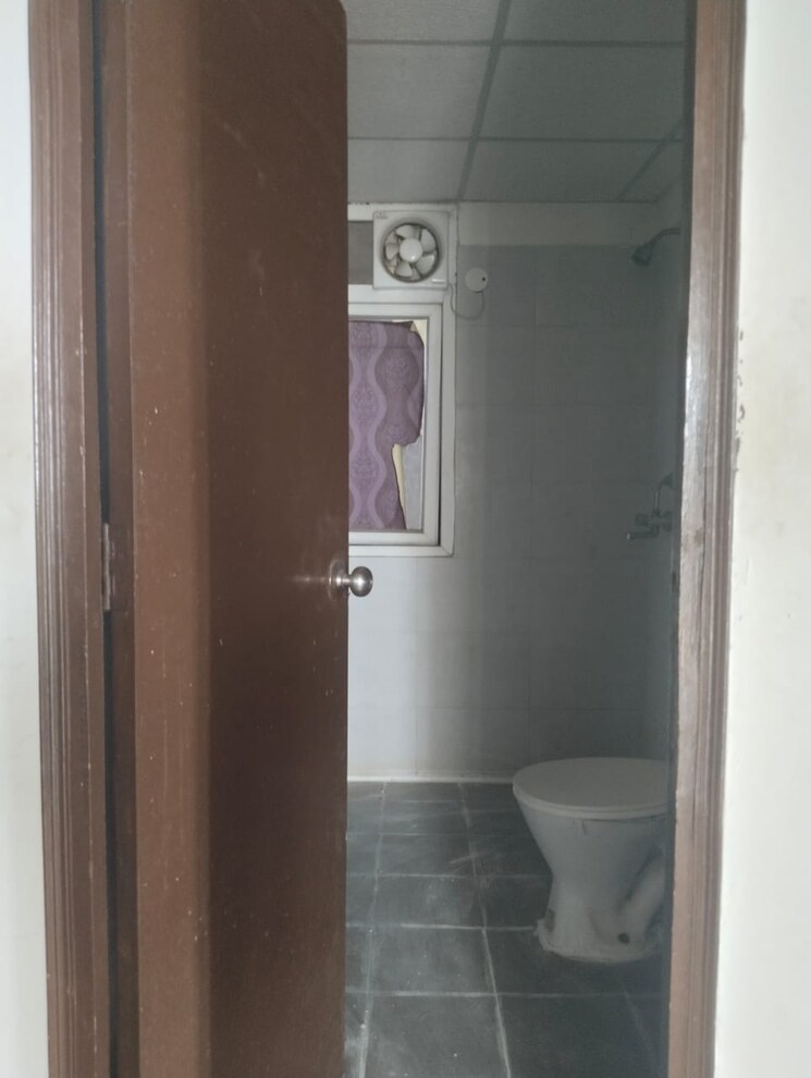 Bathroom, signature-global-the-roselia 2 Bedroom 800 Sq.Ft. Apartment In Sector 95a Gurgaon 8488186