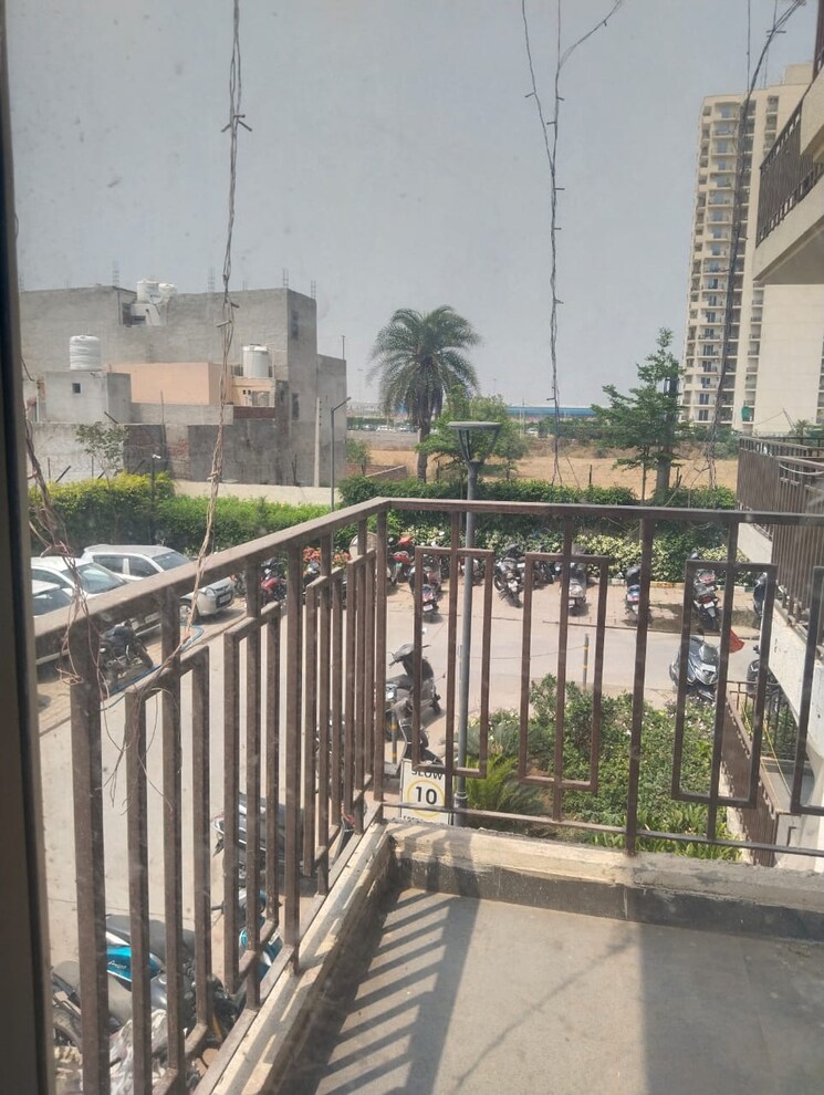 Balcony, signature-global-the-roselia 2 Bedroom 800 Sq.Ft. Apartment In Sector 95a Gurgaon 8488186