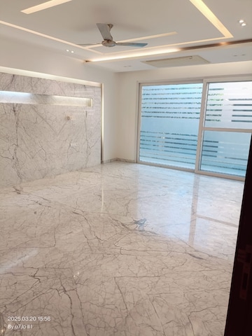 Room in 4 BHK Builder Floor at Panchsheel Park – for Rent