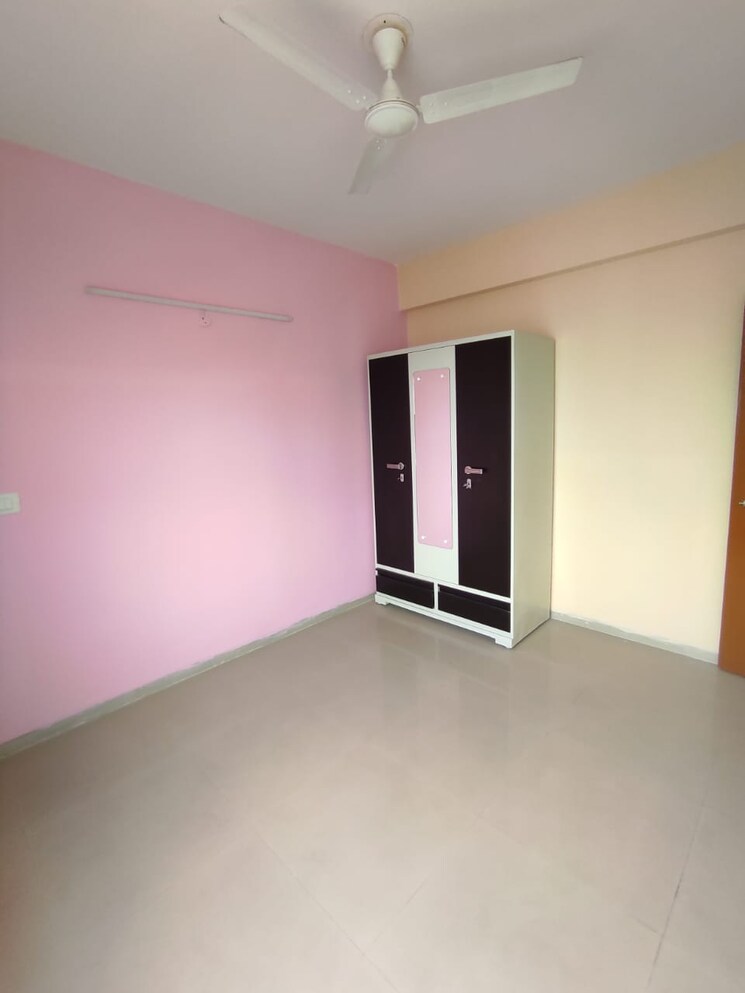 Room, signature-roselia-phase-2 2 Bedroom 594 Sq.Ft. Apartment In Sector 95a Gurgaon 8488273