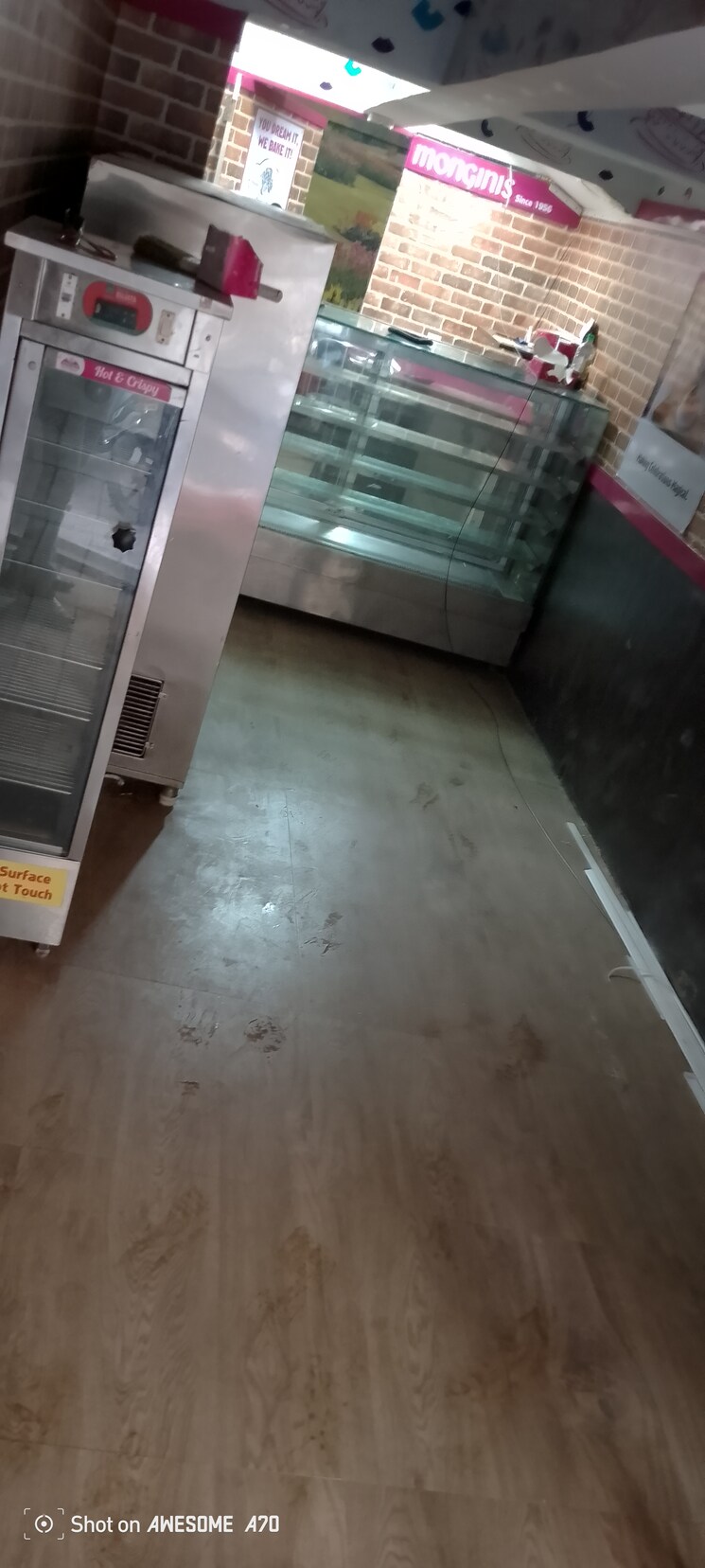  Parking, hindmata-chs Commercial Showroom 650 Sq.Ft. In Dadar East Mumbai 8488341