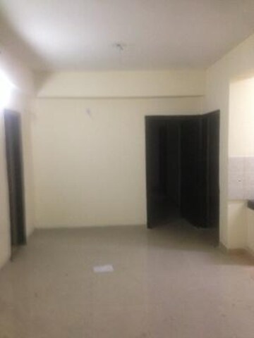 Room in 2.5 BHK Apartment at RPS Savana, Sector 88 – for Rent