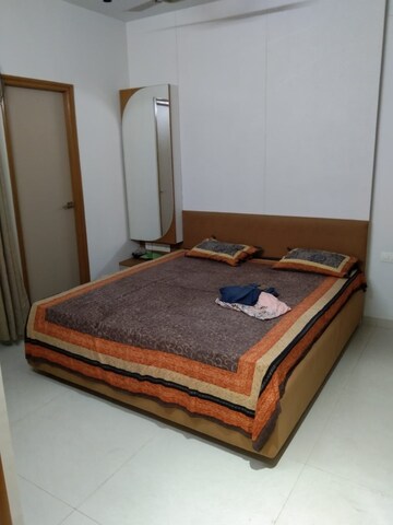 Room in 4 BHK Villa at Supercity Lifestyle Township, Science City – for Rent