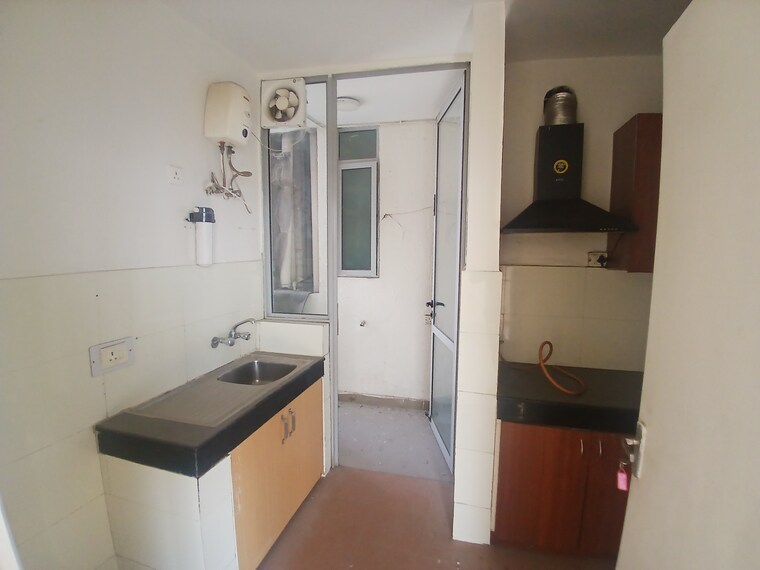 Kitchen, pioneer-park-phase-1 2.5 Bedroom 1382 Sq.Ft. Apartment In Sector 61 Gurgaon 8488380