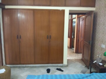 Bedroom in 3 BHK Builder Floor at Panchsheel Enclave – for Rent