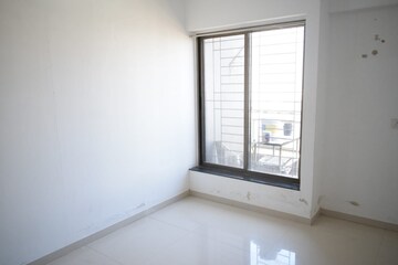 Room in 2 BHK Apartment at Chaphalkar Elina Living, Mohammadwadi – for Rent