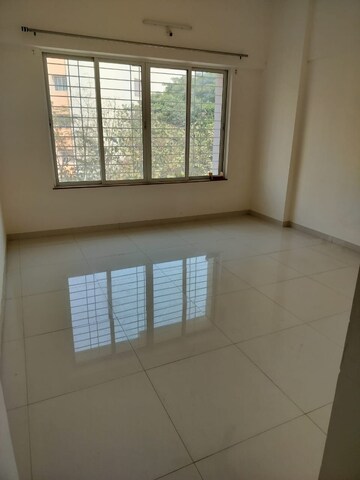 Room in 2 BHK Apartment at Kumar Princetown, Undri – for Rent