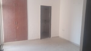 Room in 4 BHK Penthouse at Amrapali Princely Estate, Sector 76 – for Sale