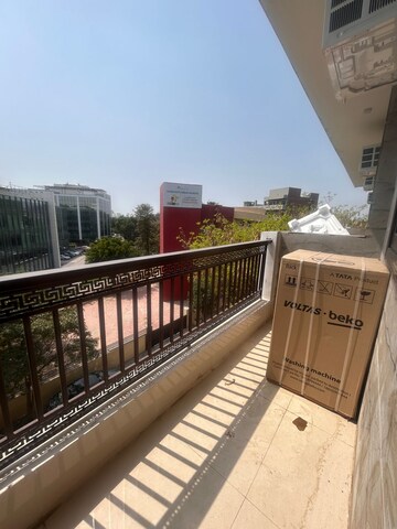 Balcony in 1 BHK Builder Floor at DLF City Phase III, Sector 24 – for Rent