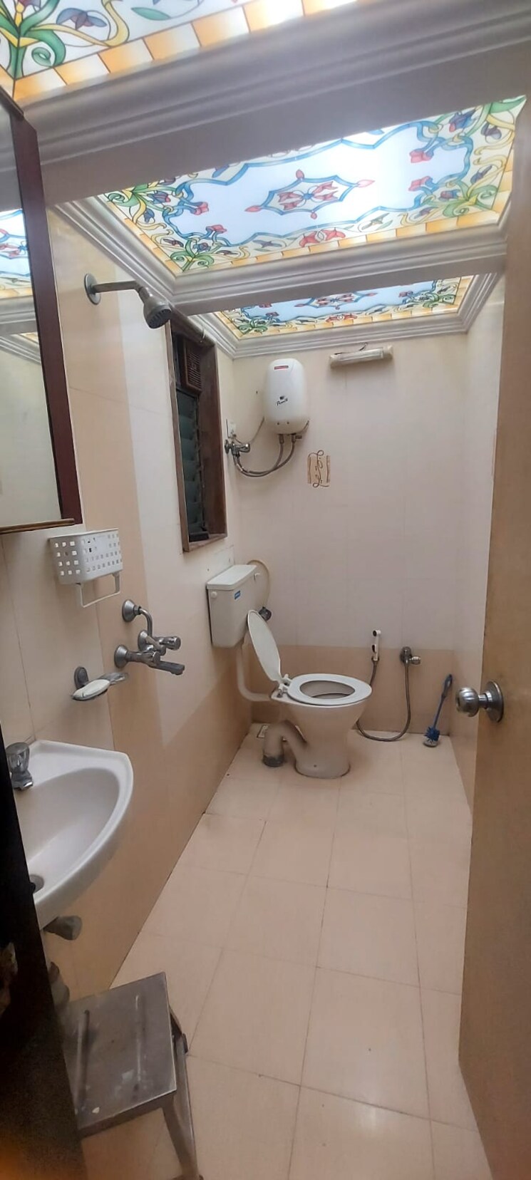 Bathroom, raj-paradise-b-wing-chs-ltd 2 Bedroom 850 Sq.Ft. Apartment In Andheri East Mumbai 8480058