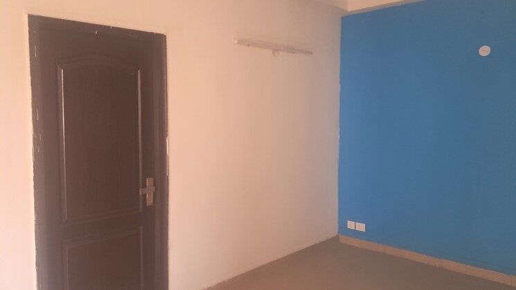 Room, amrapali-princely-estate 2.5 Bedroom 1015 Sq.Ft. Apartment In Sector 76 Noida 8488452