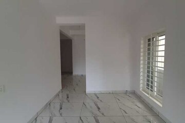 Room in 3 BHK Independent House at Swaraj Round East – for Sale