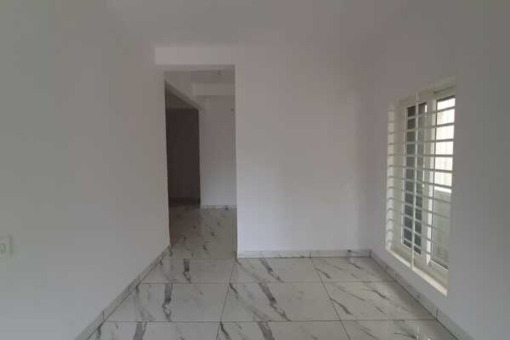 Room, swaraj round east 3 Bedroom 1500 Sq.Ft. Independent House In Swaraj Round East Thrissur 8488440