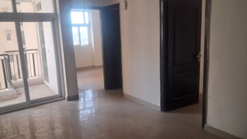 Room in 3 BHK Apartment at Amrapali Princely Estate, Sector 76 – for Sale