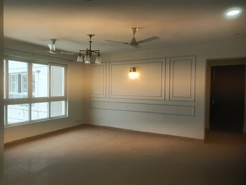 Room in 4 BHK Apartment at Lotus Panache, Sector 110 – for Rent