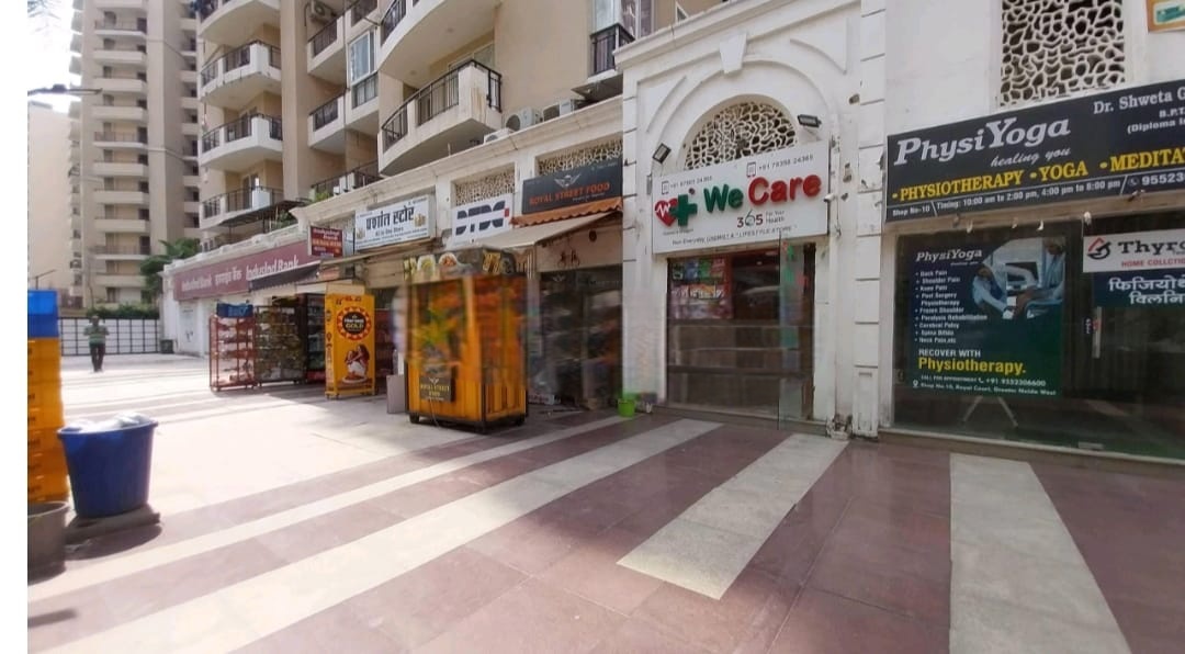 Retail Shop For Sale in Strategic Royal Court