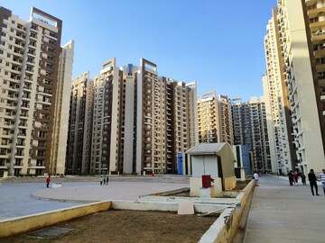 3 BHK Apartment – Exterior View View at Amrapali Golf Homes, Sector 4, Greater Noida - for Sale