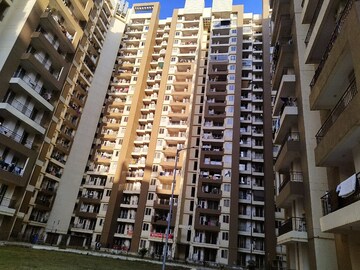 3 BHK Apartment – Exterior View View at Amrapali Golf Homes, Sector 4, Greater Noida - for Sale