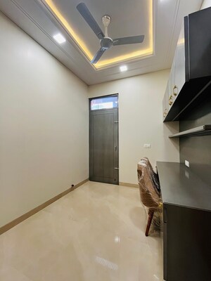 Furnished Amenities in 4 BHK Villa at Gandhi Path – for Sale