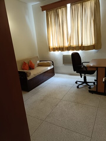 Living Room in 3 BHK Apartment at DLF The Wellington Estate, Dlf Phase V – for Rent