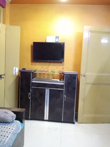 Furnished Amenities in 1 BHK Builder Floor at Arjun Nagar – for Rent