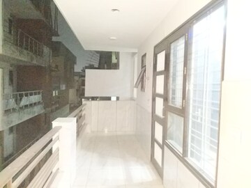 Building Lobby in 3 BHK Builder Floor at Relaxo Apartment, Sector 46 – for Rent