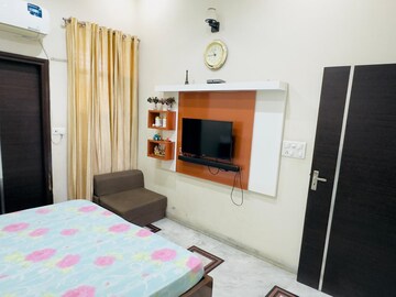 Bedroom in 2 BHK Builder Floor at Brs Nagar – for Rent