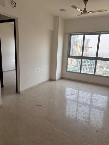 Room in 2 BHK Apartment at Piramal Vaikunth, Balkum Pada – for Rent