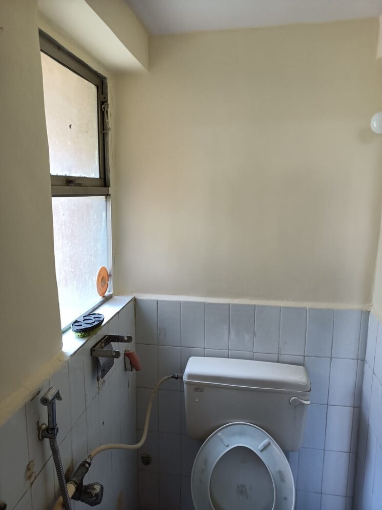 Bathroom, himgiri-lokupvan-phase-ii-chs-ltd 1 RK 345 Sq.Ft. Apartment In Vasant Vihar Thane 8488655