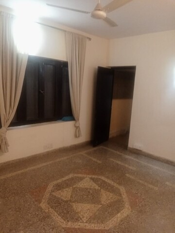 Living Room in 2 BHK Builder Floor at Green Park – for Rent