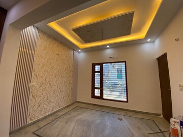 Room in 3 BHK Apartment at Rajguru Nagar – for Rent