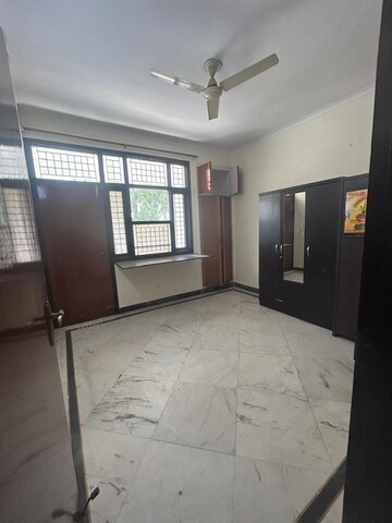 Bedroom in 3 BHK Apartment at Sahara Grace, Sector 54 – for Sale