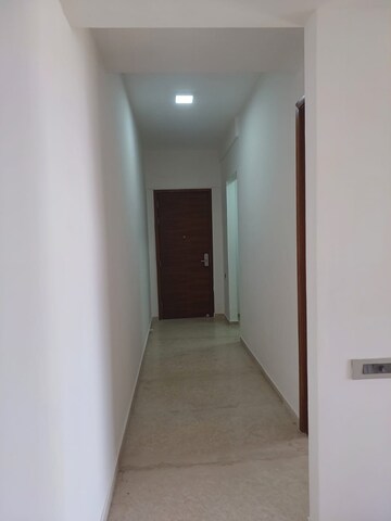 Room in 3 BHK Apartment at Omkar Alta Monte, Malad East – for Rent